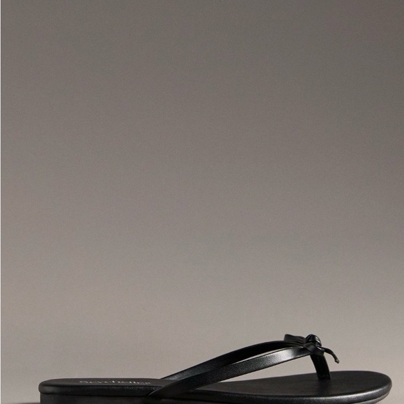 Seychelles Shoes - Seychelles Black Knot Toe-Post Leather Sandal - Women